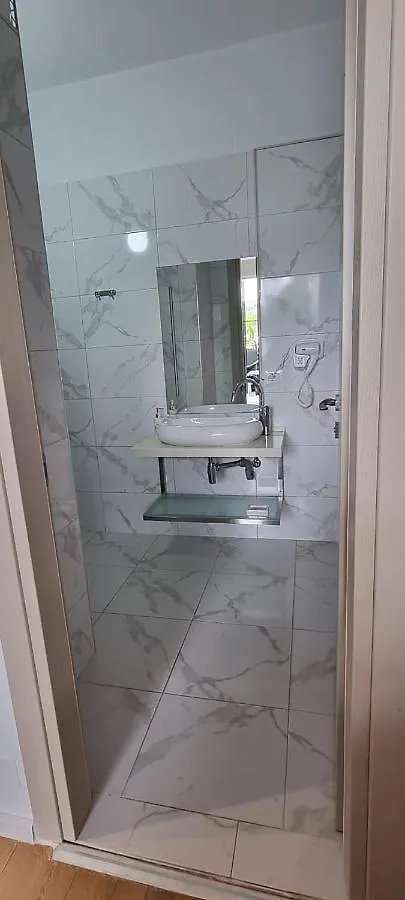 Suncoast Rooms Port Side Sarande 0*,  Albania