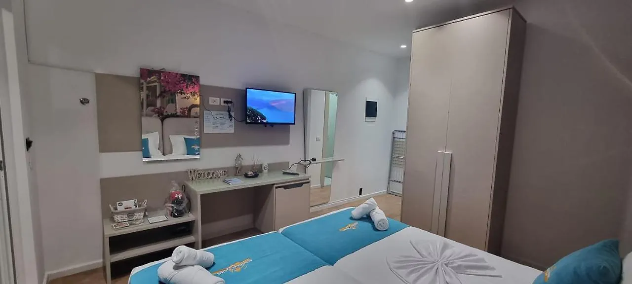 Suncoast Rooms Port Side Sarandë 0*,